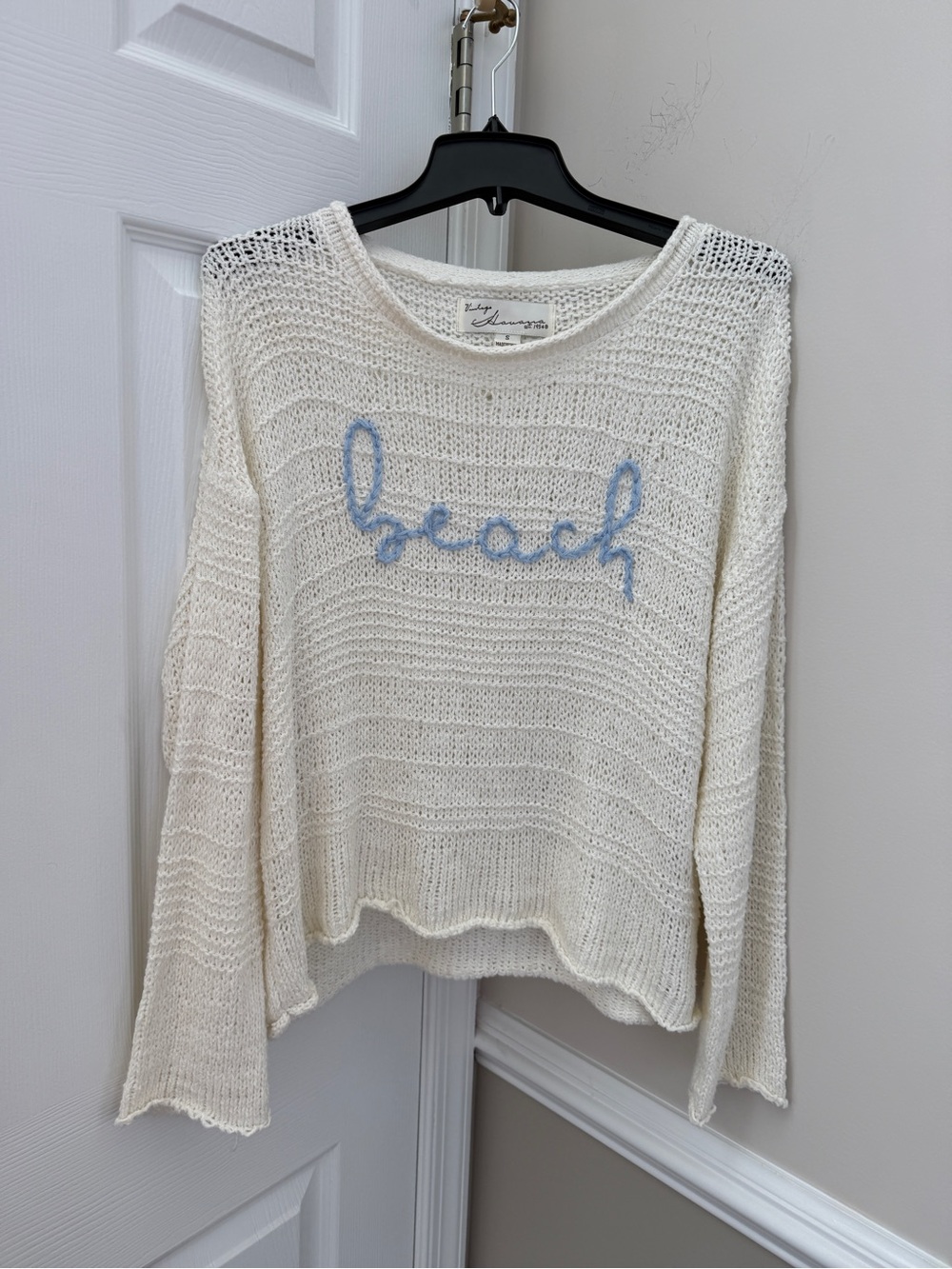 Vintage Cream Open-Knit Sweater with Light Blue 'beach' Script